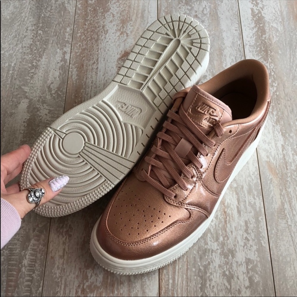 NWT Nike Air Jordan  rose gold - Picture 8 of 8